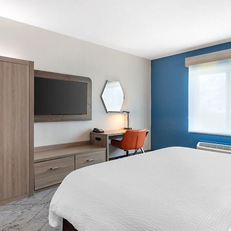 Holiday Inn Express Hotel And Suites Alice By Ihg Exteriör bild
