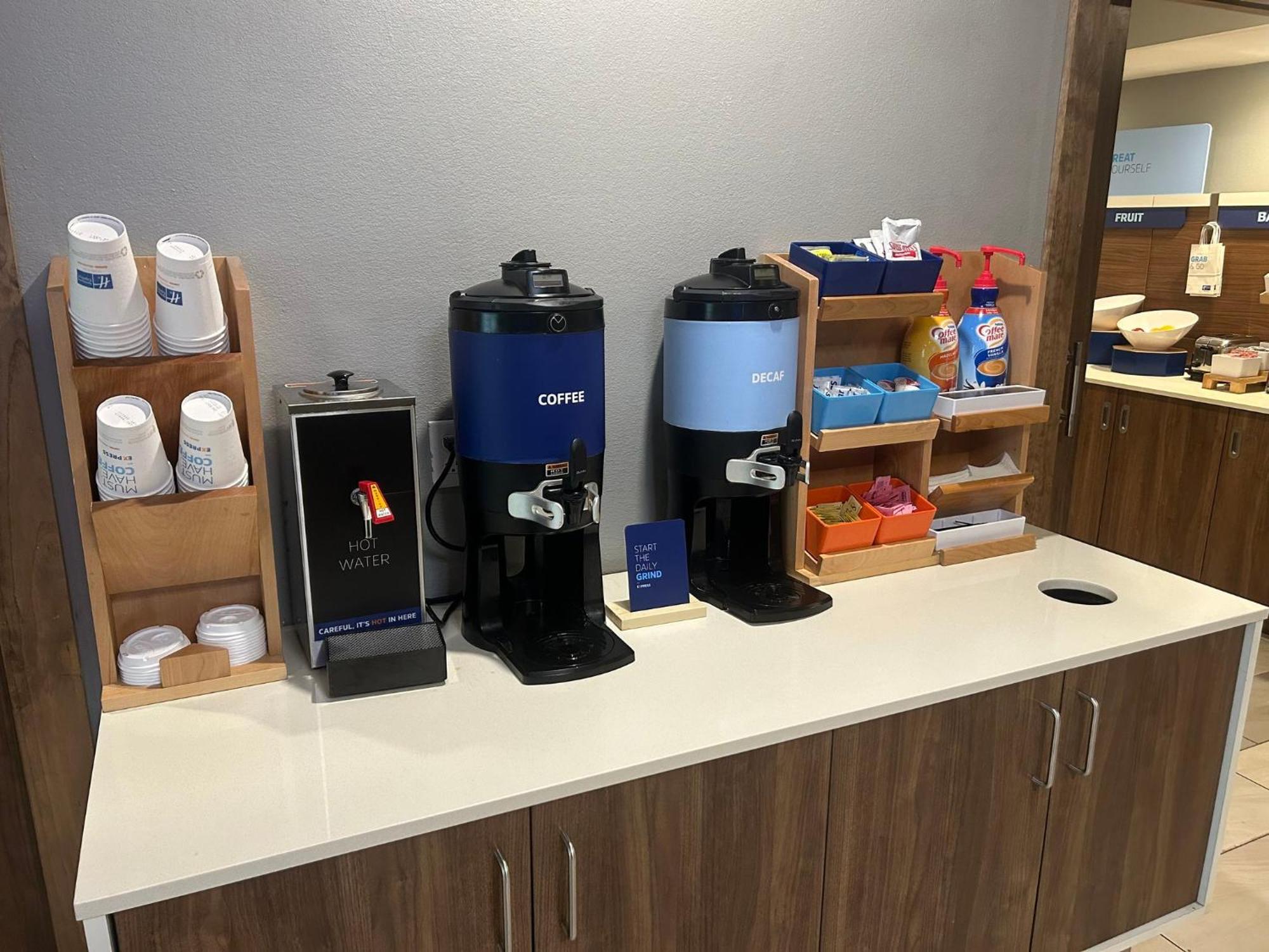 Holiday Inn Express Hotel And Suites Alice By Ihg Exteriör bild
