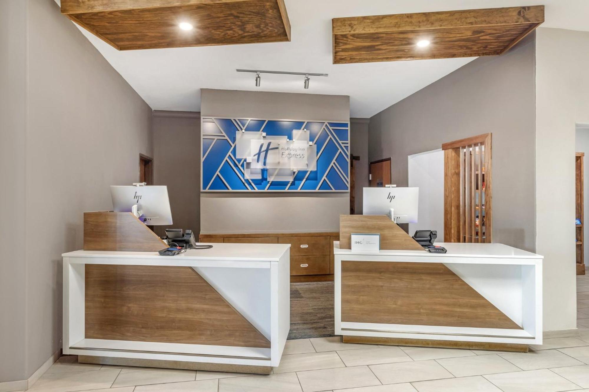 Holiday Inn Express Hotel And Suites Alice By Ihg Exteriör bild