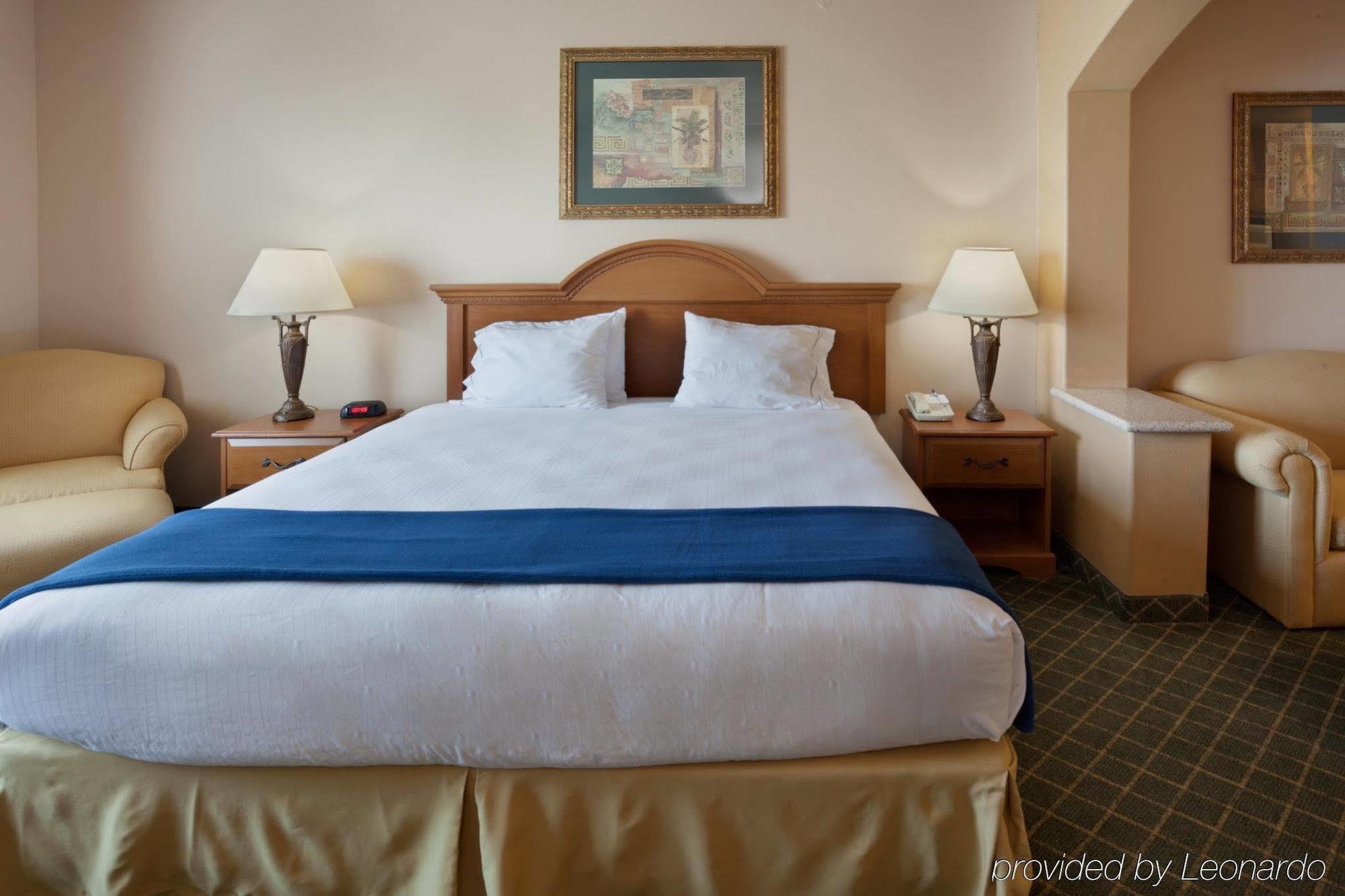 Holiday Inn Express Hotel And Suites Alice By Ihg Rum bild